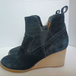 Blondo Womens Waterproof Suede Ankle Boot Size 8.5 Black Wood Wedge Heel